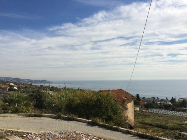 casa indipendente in vendita a Sanremo
