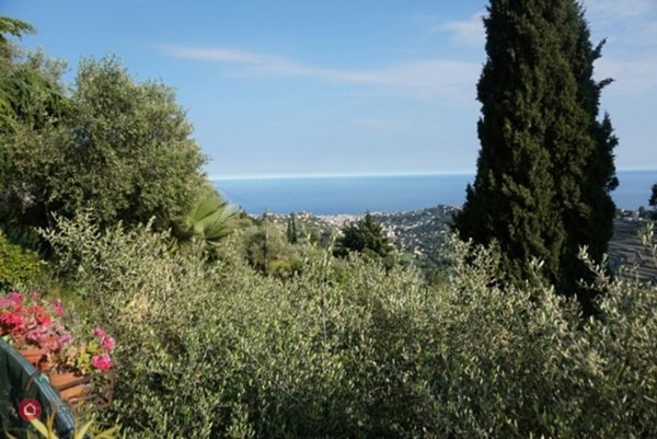 casa indipendente in vendita a Sanremo