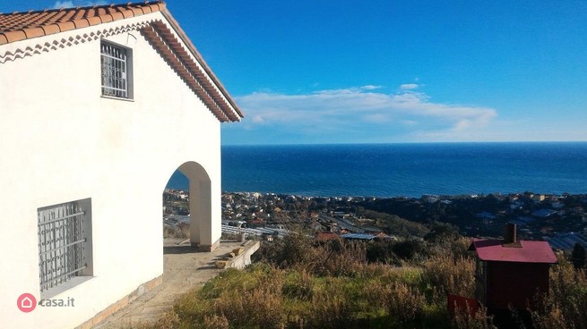 casa indipendente in vendita a Sanremo