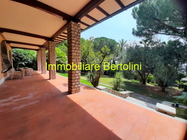 casa indipendente in vendita a Sanremo