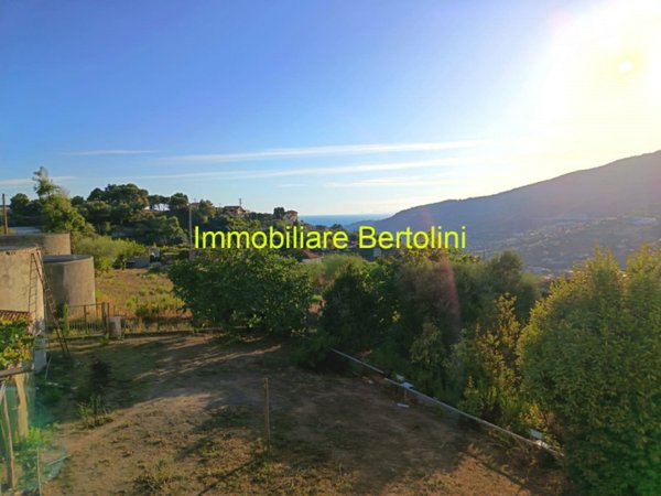casa indipendente in vendita a Sanremo in zona Coldirodi