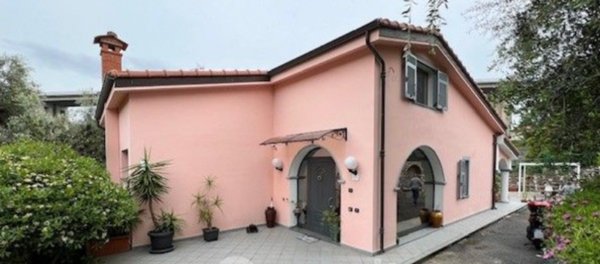 casa indipendente in vendita a Sanremo