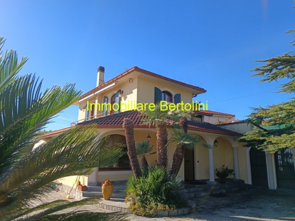 casa indipendente in vendita a Sanremo