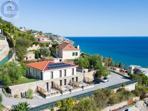 casa indipendente in vendita a Sanremo in zona Poggio