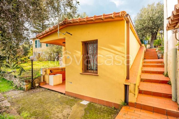 casa indipendente in vendita a Sanremo