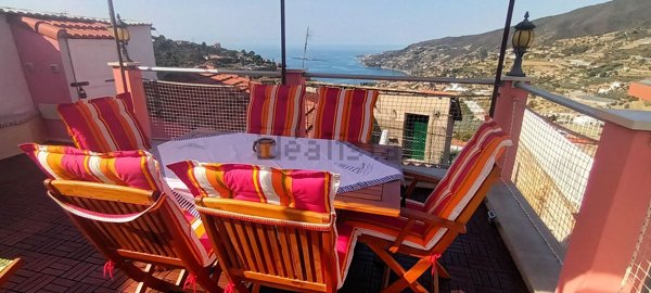 pentavano in vendita a Sanremo in zona Coldirodi