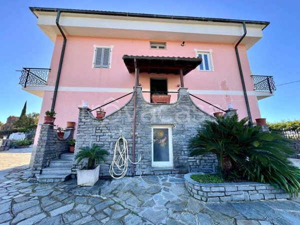 appartamento in vendita a Sanremo in zona Bussana