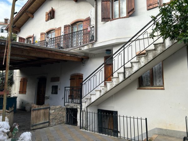 casa indipendente in vendita a Sanremo