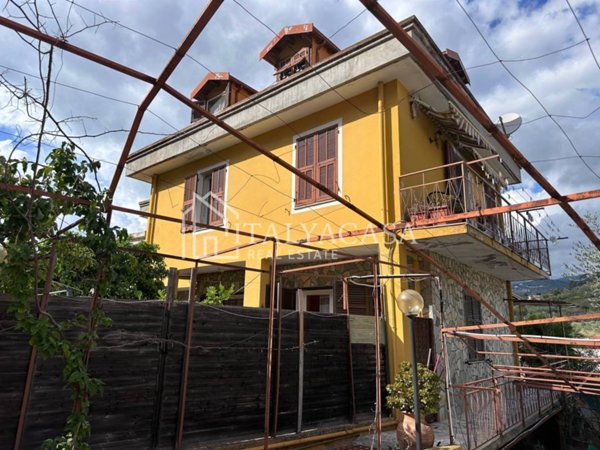 appartamento in vendita a Sanremo in zona Bussana