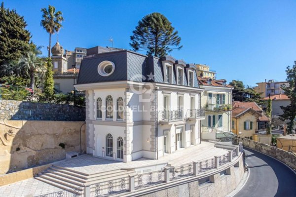 casa indipendente in vendita a Sanremo