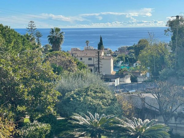 casa indipendente in vendita a Sanremo