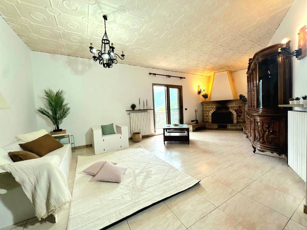 appartamento in vendita a Sanremo in zona Coldirodi