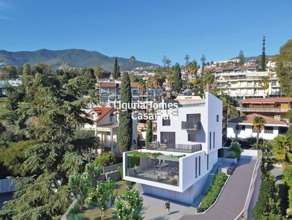 casa indipendente in vendita a Sanremo