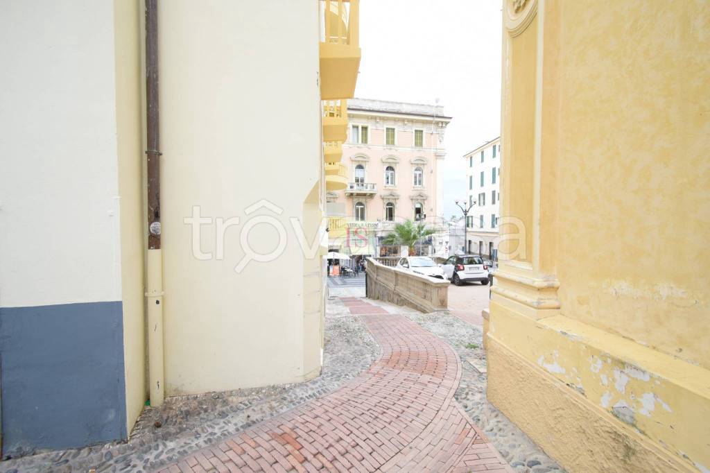 locale di sgombero in vendita a Sanremo