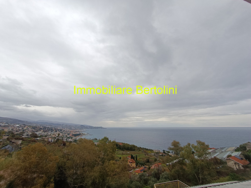 casa indipendente in vendita a Sanremo