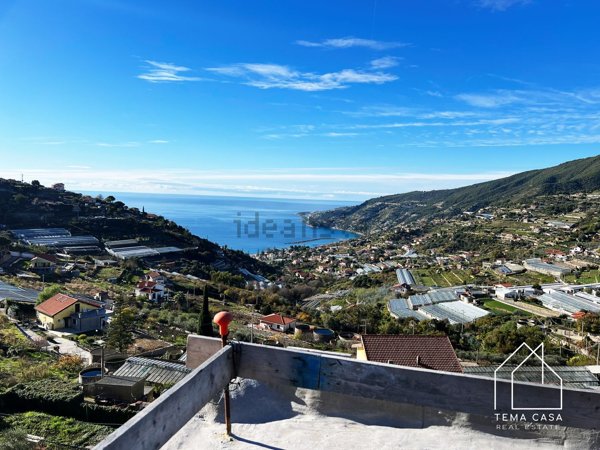 appartamento in vendita a Sanremo in zona Coldirodi