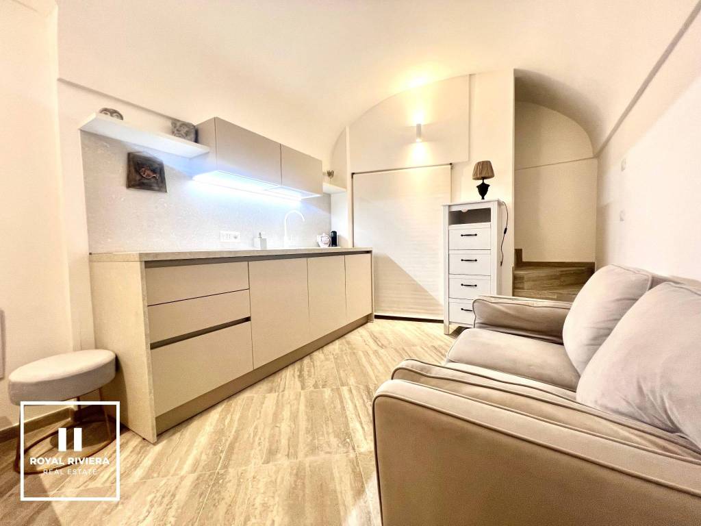 appartamento in vendita a Sanremo in zona Coldirodi