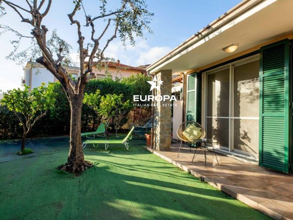 casa indipendente in vendita a Sanremo