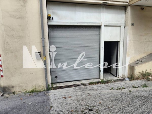 locale di sgombero in vendita a Sanremo