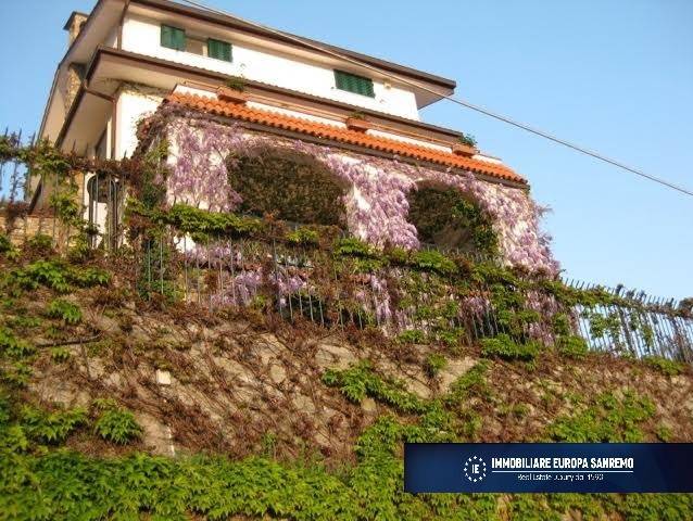 casa indipendente in vendita a Sanremo