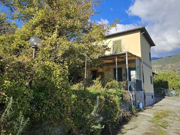 casa indipendente in vendita a Sanremo
