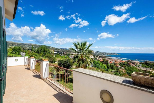 casa indipendente in vendita a Sanremo