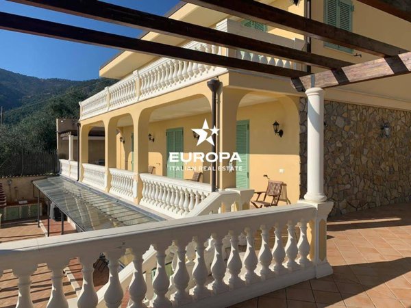 casa indipendente in vendita a Sanremo in zona San Romolo