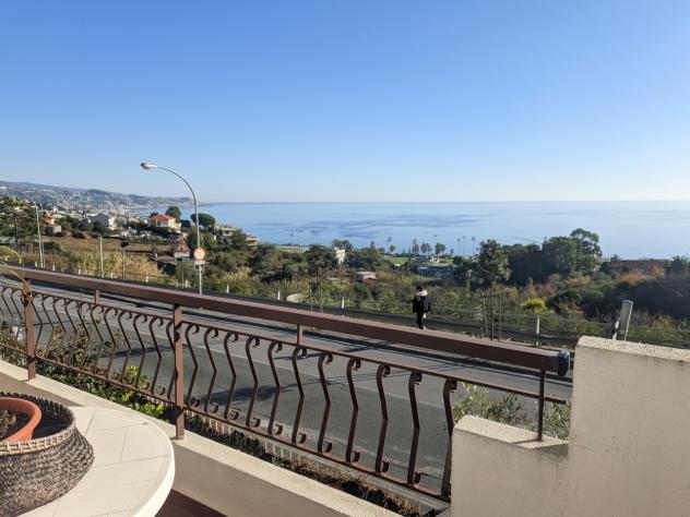 appartamento in vendita a Sanremo in zona Coldirodi