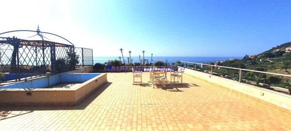 appartamento in vendita a Sanremo in zona Coldirodi