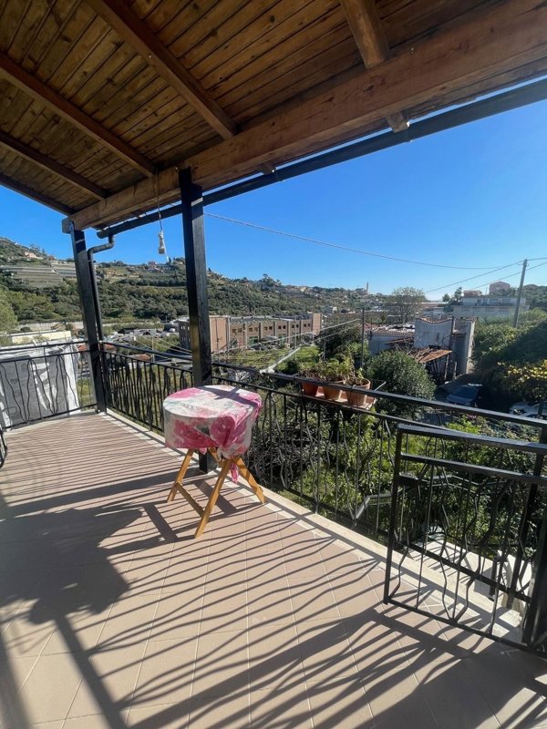 casa indipendente in vendita a Sanremo