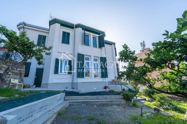 casa indipendente in vendita a Sanremo