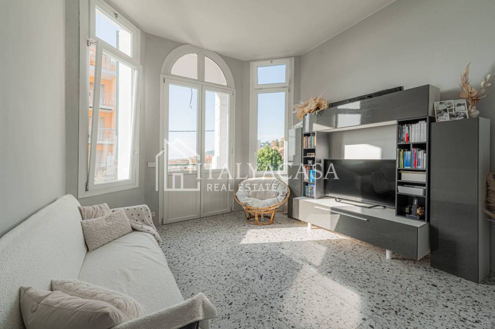 casa indipendente in vendita a Sanremo