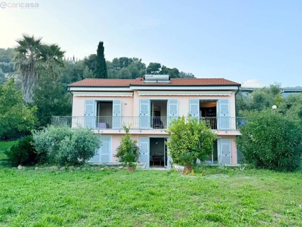 casa indipendente in vendita a Sanremo