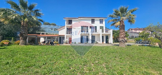 casa indipendente in vendita a Sanremo