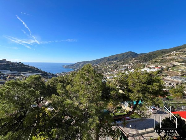 appartamento in vendita a Sanremo in zona Coldirodi