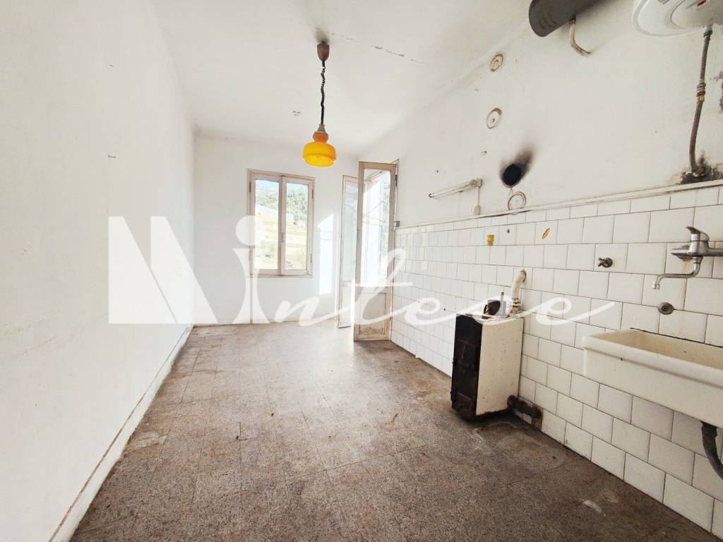 appartamento in vendita a Sanremo in zona San Romolo