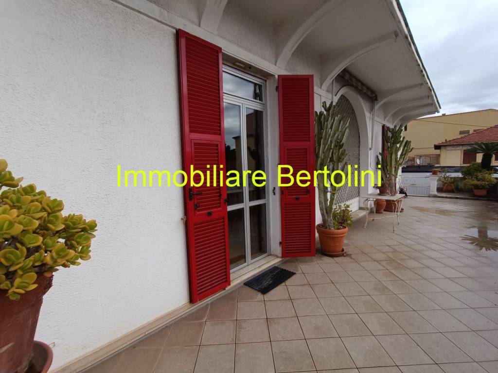 casa indipendente in vendita a Sanremo