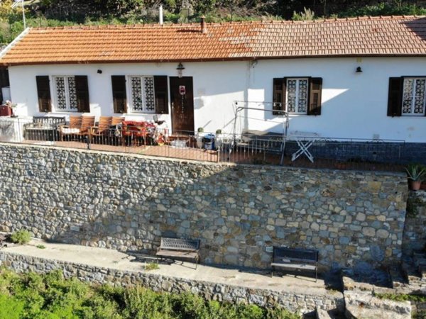 casa indipendente in vendita a Sanremo