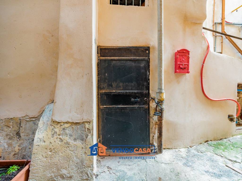 locale di sgombero in vendita a Sanremo