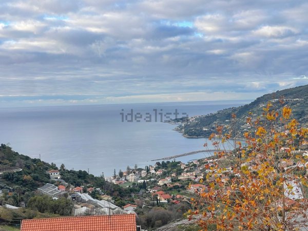 appartamento in vendita a Sanremo in zona Coldirodi