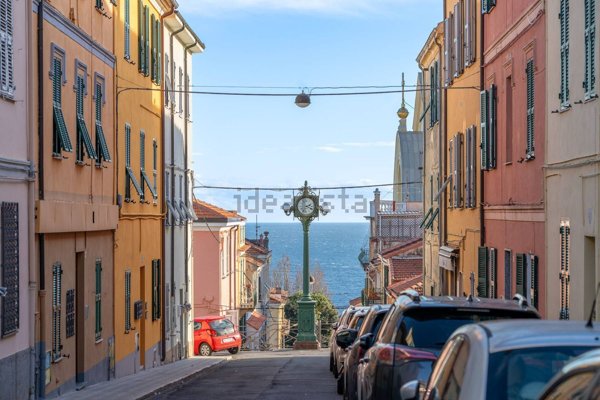 appartamento in vendita a Sanremo in zona Bussana