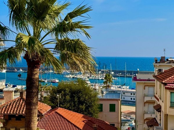 appartamento in vendita a Sanremo