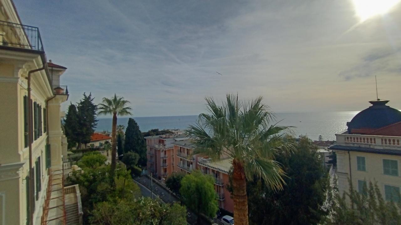 quadrivano in vendita a Sanremo