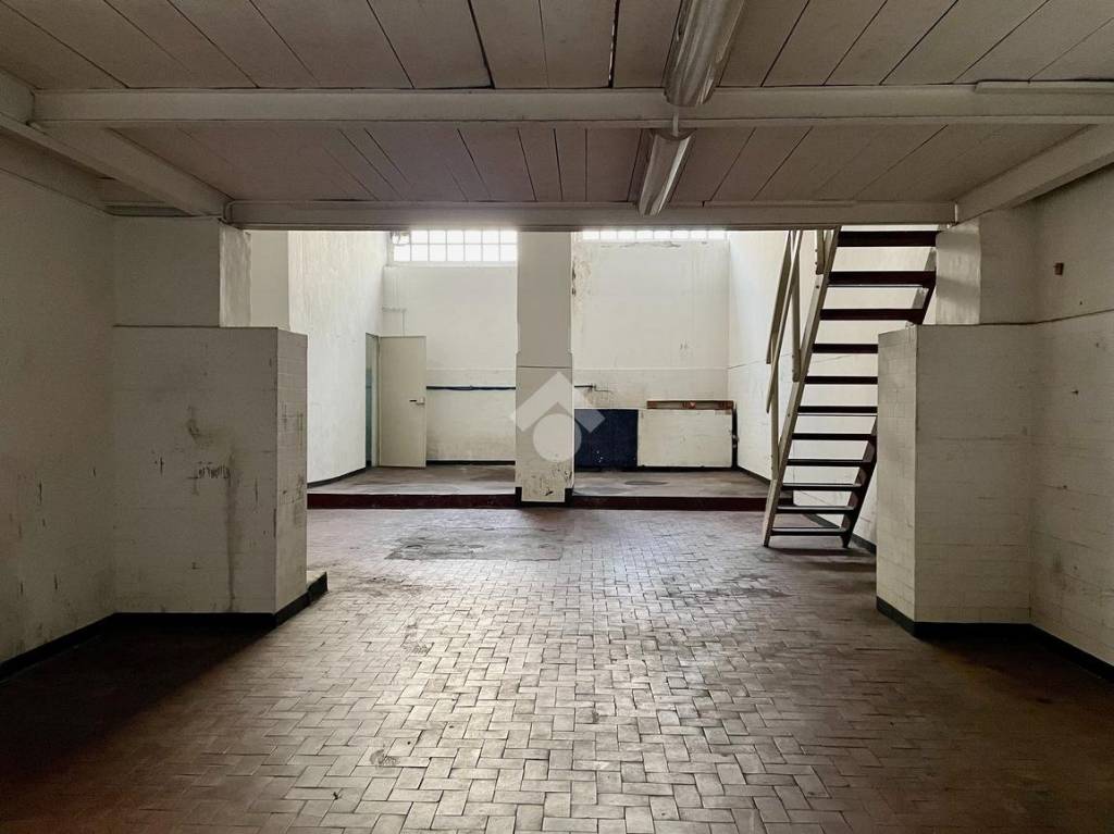 locale di sgombero in vendita a Sanremo