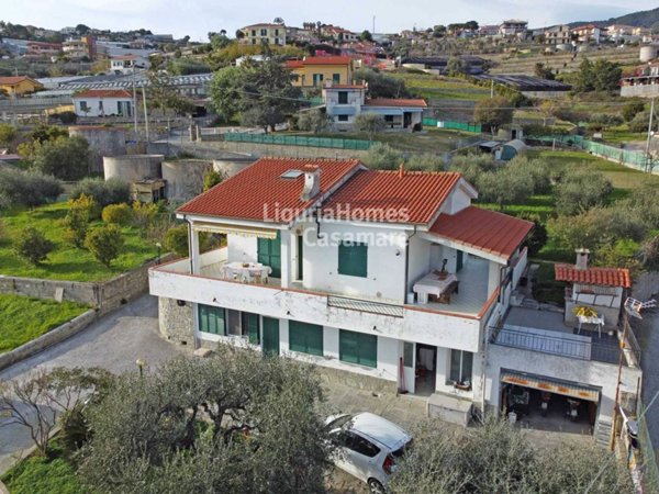 casa indipendente in vendita a Sanremo in zona Coldirodi