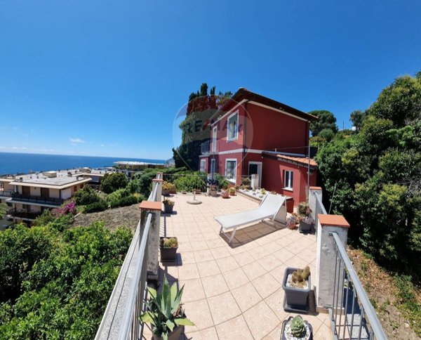 casa indipendente in vendita a Sanremo