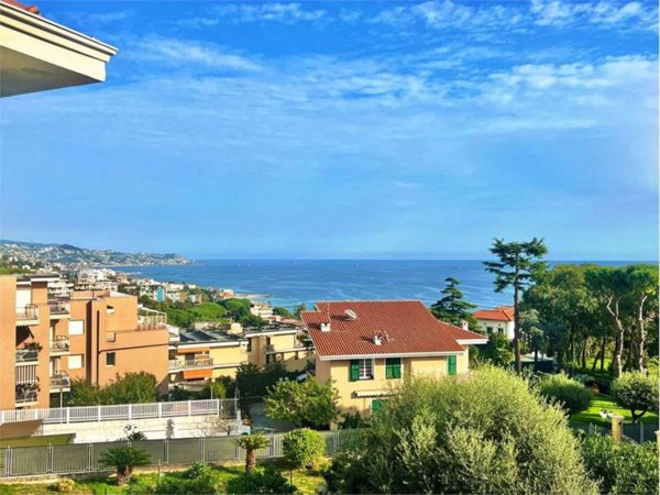 casa indipendente in vendita a Sanremo