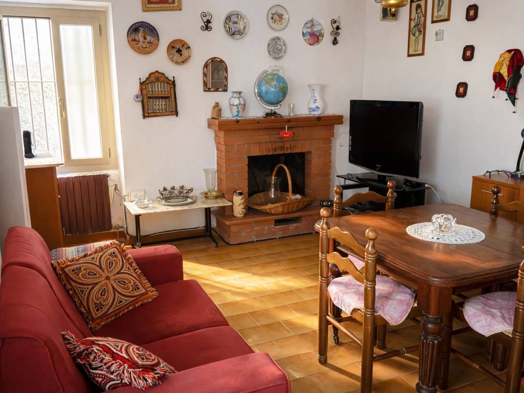 casa indipendente in vendita a Sanremo in zona Coldirodi