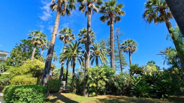 casa indipendente in vendita a Sanremo