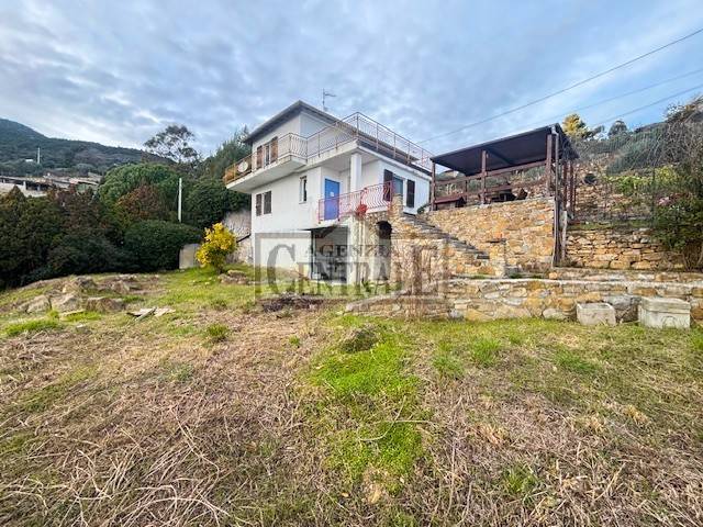 casa indipendente in vendita a Sanremo in zona Coldirodi